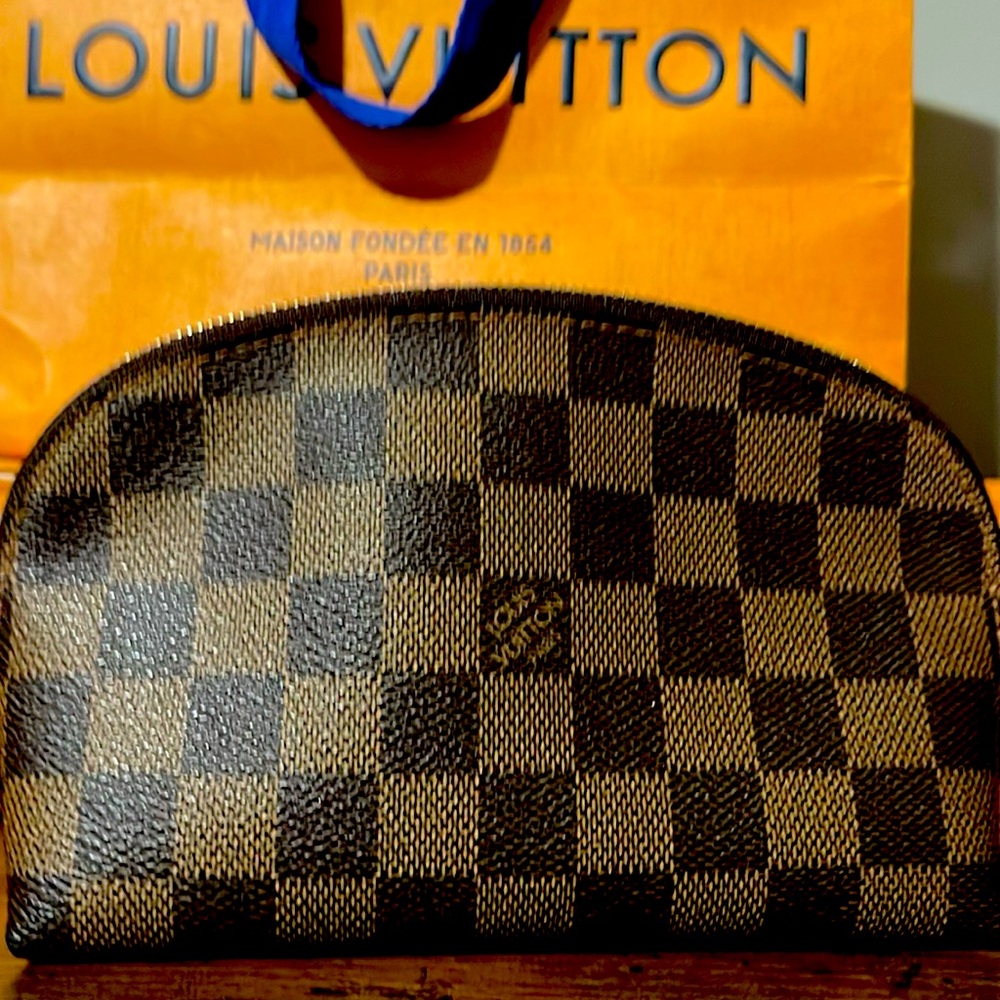NWT Authentic Louis Vuitton Domeier cosmetic bag. WOW LOOK AT THIS PRICE! $795